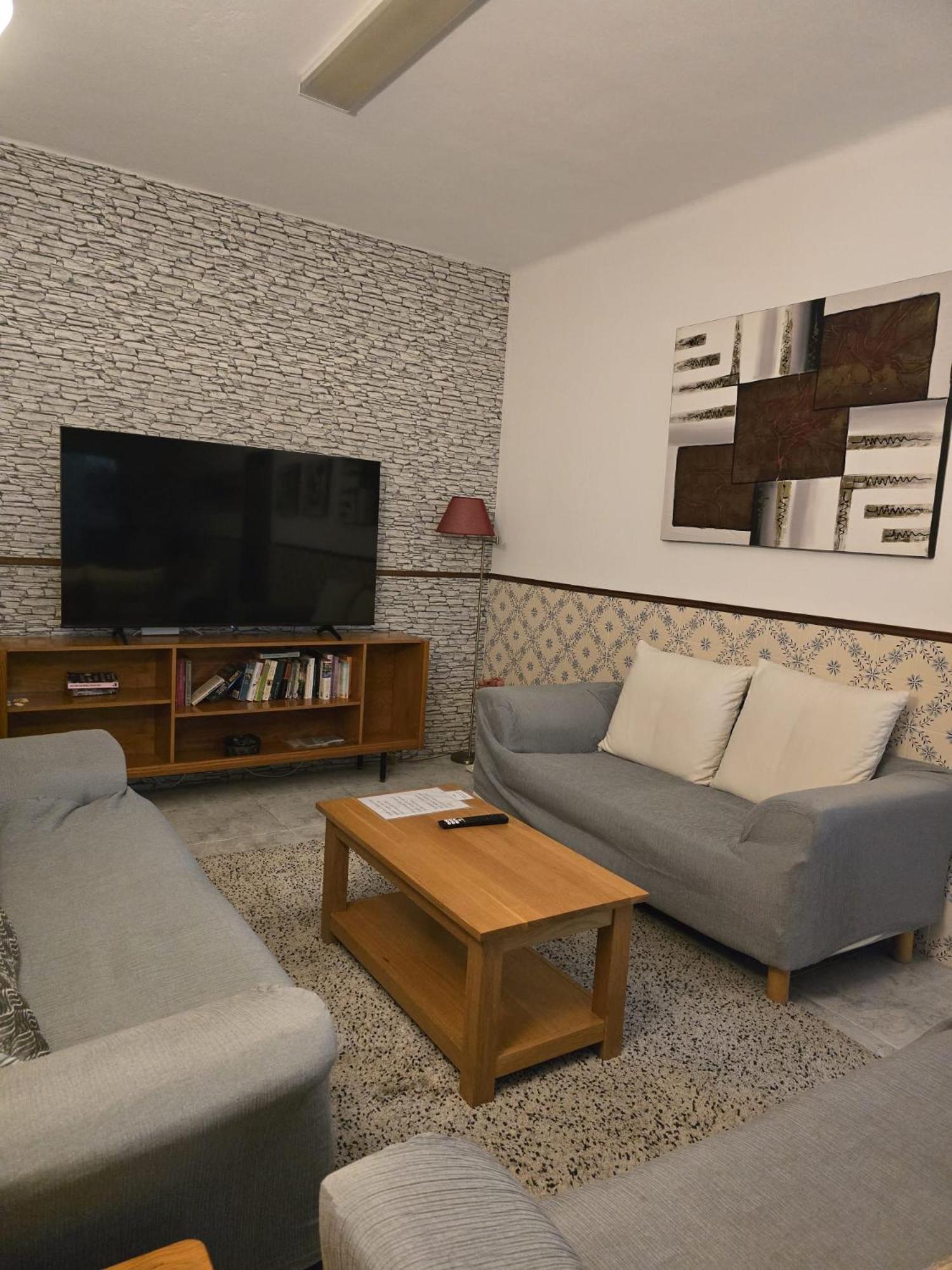Sunny House Albergue