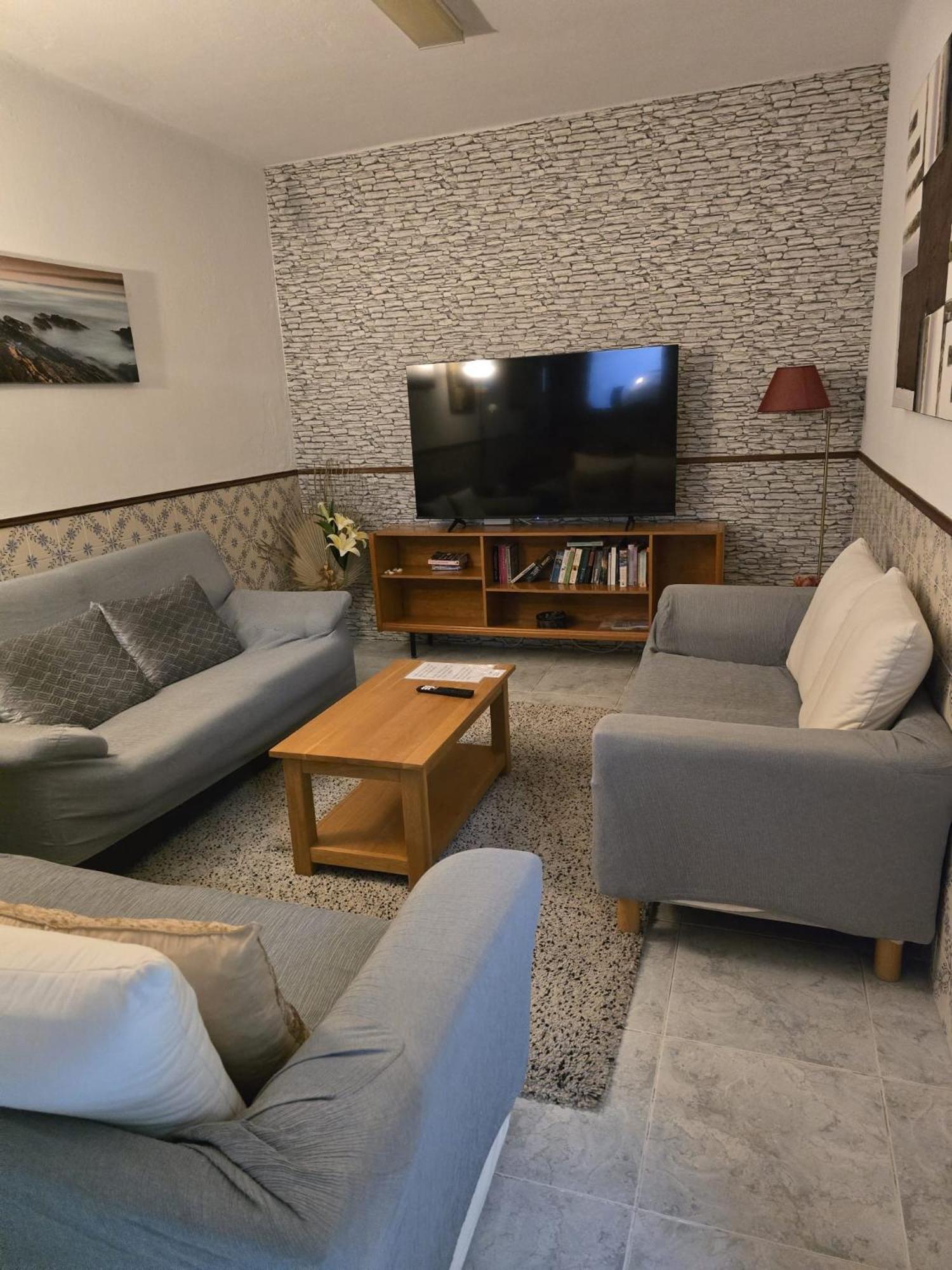 Sunny House Albergue